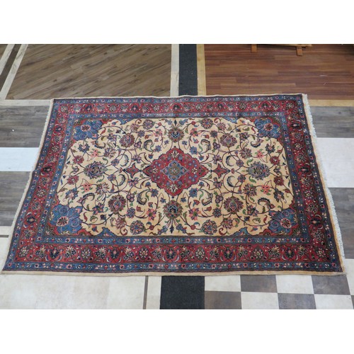 124 - Beautifuly made Iranian made Rug with colourful decoration and central Medallion . Size 3.1 x 2.1 Me... 