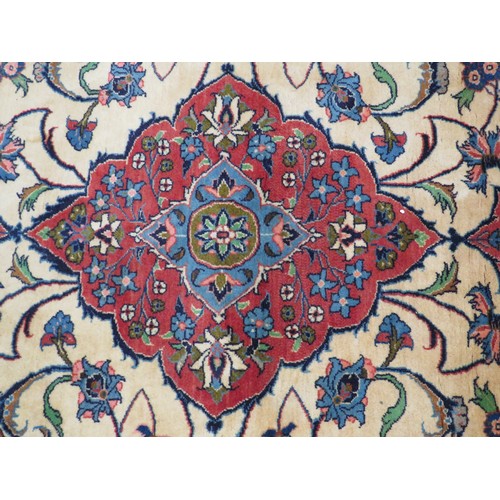 124 - Beautifuly made Iranian made Rug with colourful decoration and central Medallion . Size 3.1 x 2.1 Me... 