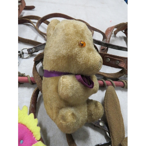 258 - Mixed collectables lot including handmade and vintage small teddies.