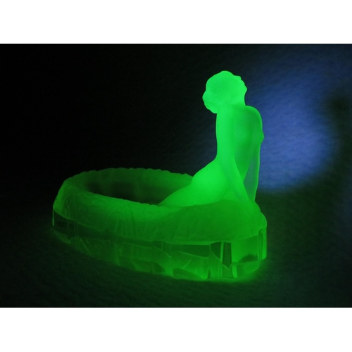 167 - Desna Uranium glass art deco style nude lady bathing dish 