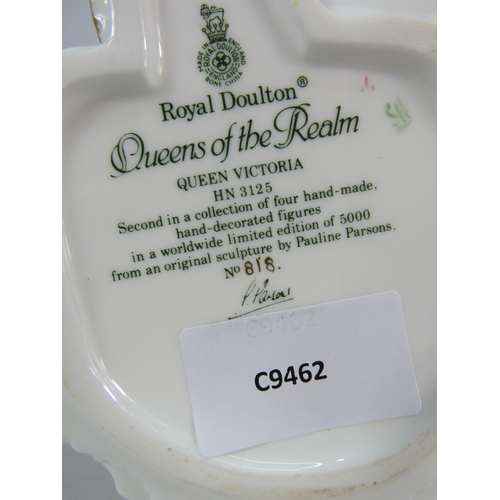 177 - Limited Edition Royal Doulton Queens of The Realm figurine Victoria HN3125, 818 OF 5000. 8