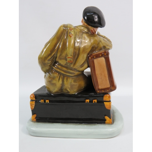 211 - Royal Doulton Classics limited edition figurine the Railway sleeper  HN4418, 1310 of 2500. 7.5