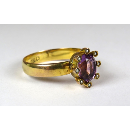 304 - 9ct Yellow Gold Ring set with an Oval Amethyst (10 x 6mm), surrounded by eight seed pearls.  Finger ... 