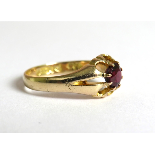 310 - Antique, 9ct Yellow Gold Ring set with a Central Garnet of 6 x 4 mm. Finger size 'P'  2.8g. Hallmark... 