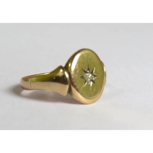 312 - Antique, 9ct Yellow Gold Signet ring set with a single Melee Diamond. Finger size 'P-5'  3.1g  Hallm... 