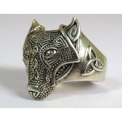 315 - 925 Sterling Silver Wolf's Head ring set with a Celtic or Nordic Design. Finger size 'Y-5'  9.1g