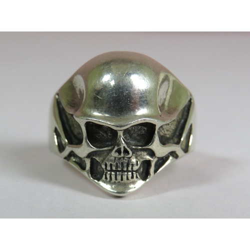 316 - 925 Sterling Silver Skull Ring. Finger size 'X'  11.3g