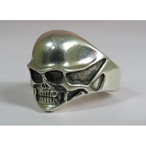 316 - 925 Sterling Silver Skull Ring. Finger size 'X'  11.3g