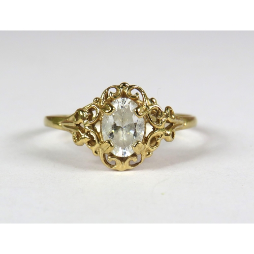 336 - 9ct Yellow Gold Ring set with CZ gemstone.  Finger size Q  1.8g