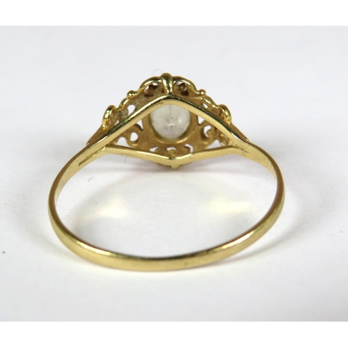 336 - 9ct Yellow Gold Ring set with CZ gemstone.  Finger size Q  1.8g