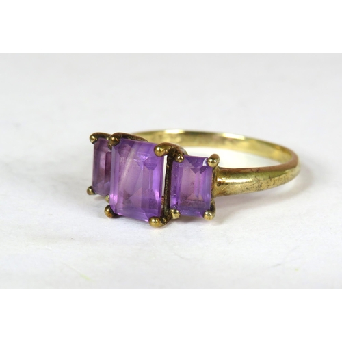 357 - 9ct Yellow Gold, Triple Amethyst set ring. Finger size 'T'   3.0g