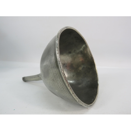 421 - Antique pewter funnel 6