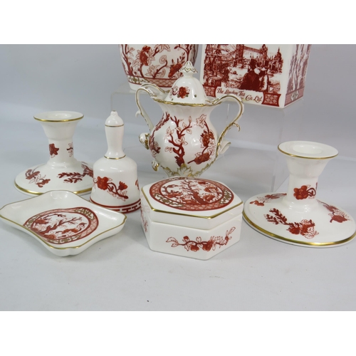 432 - Eight pieces of Coalport Indian tree coral decorative china items.