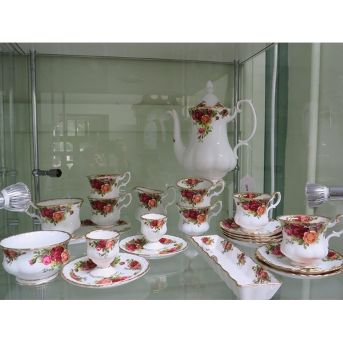 440 - 23 pieces of Royal Albert old country roses, teaset, egg cups, tennis set etc.