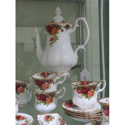 440 - 23 pieces of Royal Albert old country roses, teaset, egg cups, tennis set etc.