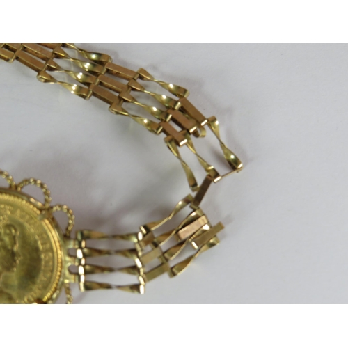 386 - 9ct Yellow Gold Gate Bracelet with Heart shaped Padlock & Chain set with a 1982 Half Sovereign. Brac... 