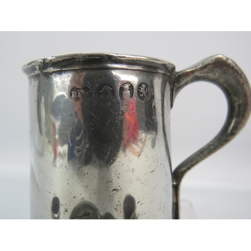 522 - Antique Pewter half pint tankard by Bush & Walter, Bellied brass rim 1/2 gill plus Two 1/4 gills.