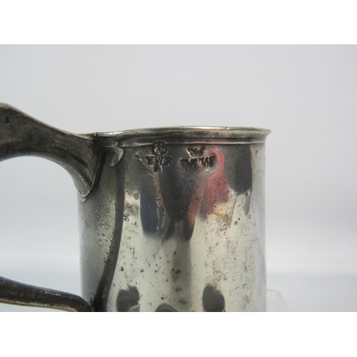 522 - Antique Pewter half pint tankard by Bush & Walter, Bellied brass rim 1/2 gill plus Two 1/4 gills.