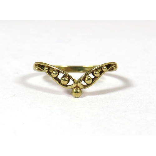 690 - 9ct Yellow Gold Delta Shaped ring. Finger size Q-5  1.8g