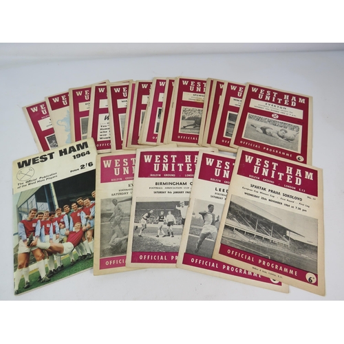 1201 - Selection of 1960s West Ham United football programs.