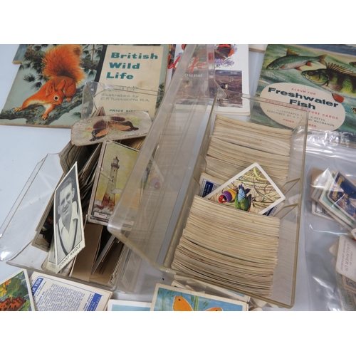 1204 - Large selection of Brooke bond tea cards albums all full plus a large selection of loose cards.