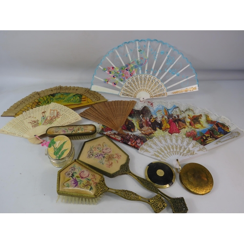 1205 - Mixed lot to include vintage ladies vanity grooming set, compacts & fans.