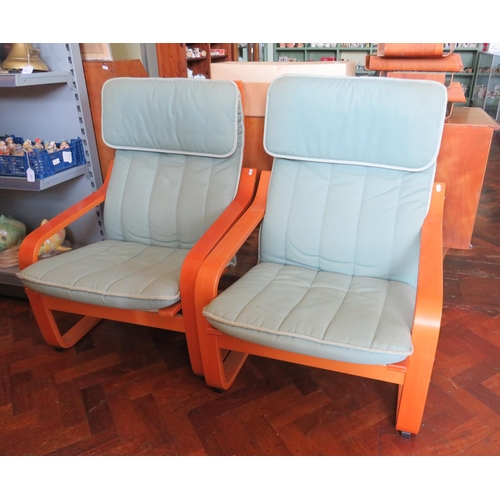 1558 - Pair of beech bent plywood retro lounge chairs, 38