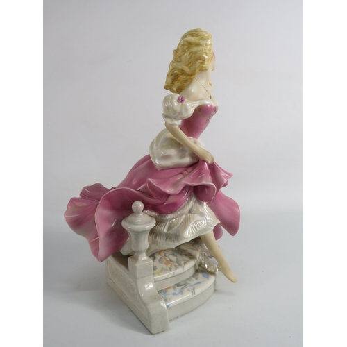 401 - Franklin mint porcelain Cinderella figurine by Gerda Neubacher with cert, 10.5