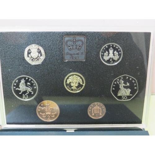 449 - Royal Mint UK 1987 Proof Coin Set in Excellent Condition.