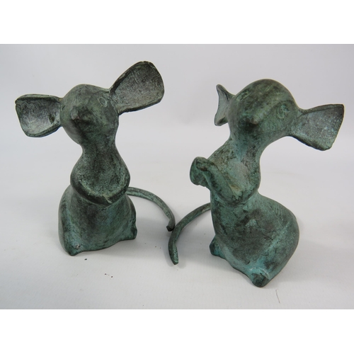 55 - Two Small bronze alloy mice sculptures, 3.5