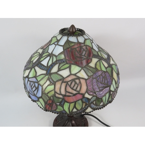 82 - Art nouveau tiffany style table lamp, 14.5