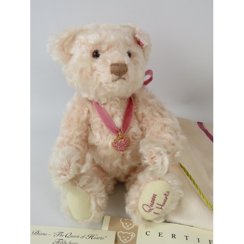 231 - Limited edition Steiff bear Diana Queen of hearts, 27cm 524 of 1500. with certs and bag.