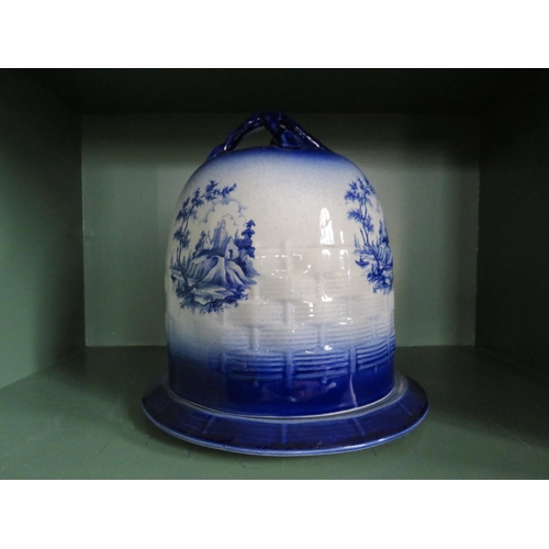 247 - Large Blue and White basket weave cheese dome, 10.5