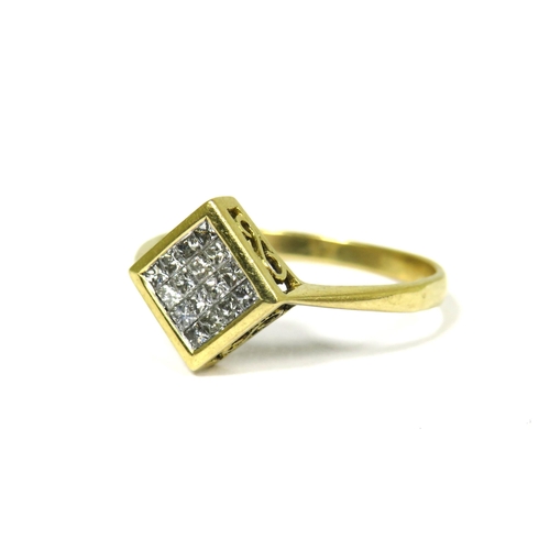 302 - 18ct Yellow Gold Ring set with 16 Square Cut Diamonds. Finger Size 'P'   2.7g