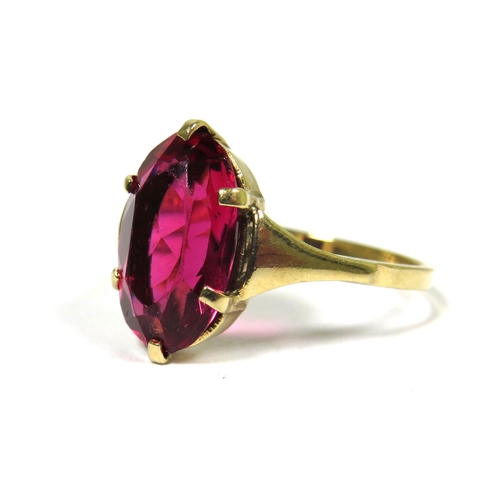 313 - 9ct Yellow Gold Ring set with and Oval Garnet.   Finger size 'O-5'  2.2g