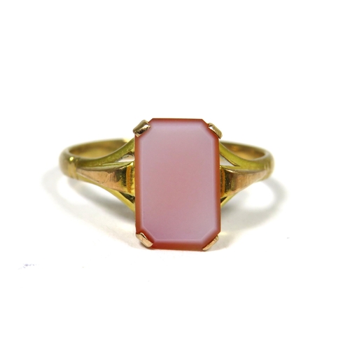 316 - 9ct Yellow Gold Ring set with an Oblong Sardonyx which measures 10 x 6mm.  Finger size L-5.   1.7g