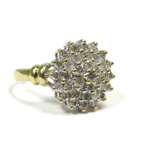 350 - 9ct Yellow Gold Diamond Cluster Ring. Finger size 'O'  2.5g