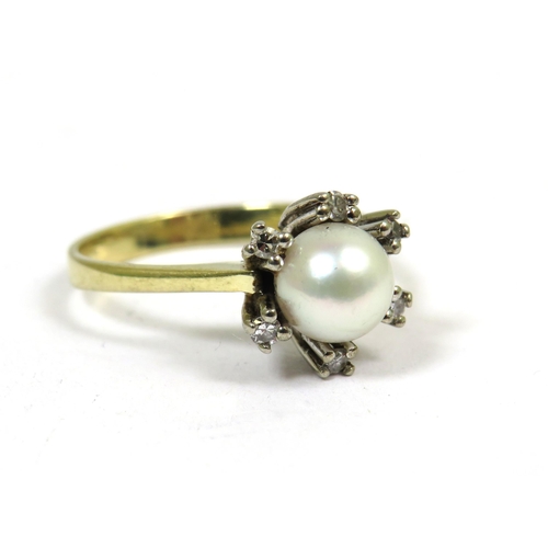 358 - 14ct Yellow Gold Ring set with a 6mm Central Pearl with Five Diamond Surround. Finger size 'M'   2.8... 