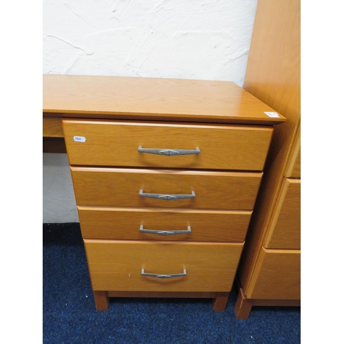 1044 - Mid 20th Century modern Oak Dressing table with knee hole centre,. Three drawers to each side.