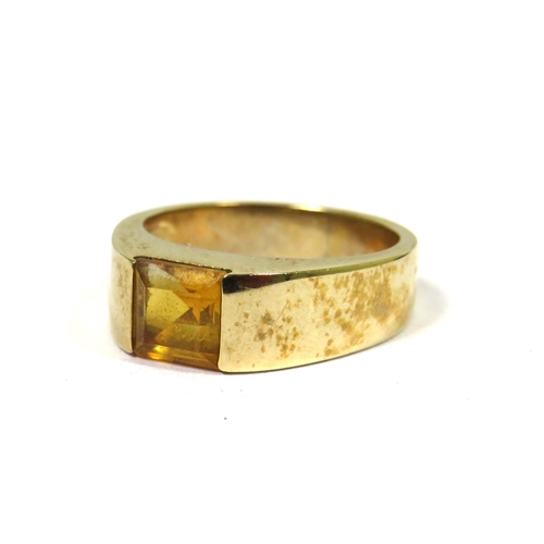 366 - 9ct Yellow Gold Ring set with an Emerald Cut Citrine which measures 6 x 6mm. Finger size 'M'  5.6g