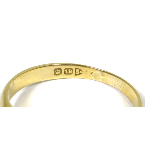 376 - 18ct Yellow Gold ring set with a Solitaire Diamond of approx 3.5mm.  Finger size 'Q'    3.6g