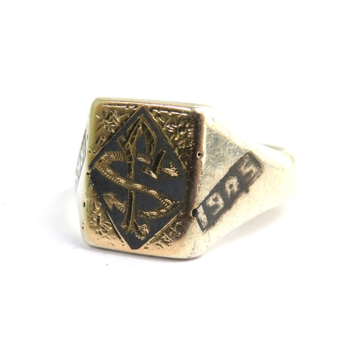 492 - 925 Silver Signet Ring, finger size 'P'  9.8g Testing 925 Silver.