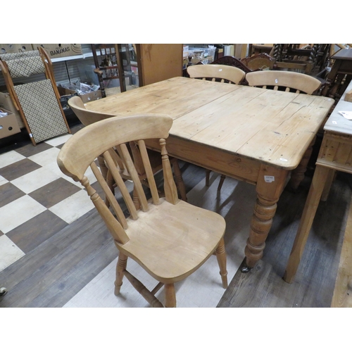 1076 - Victorian era Pine Dining Table with four later Chairs.  H:29 x W:70 x D:41.  See photos.