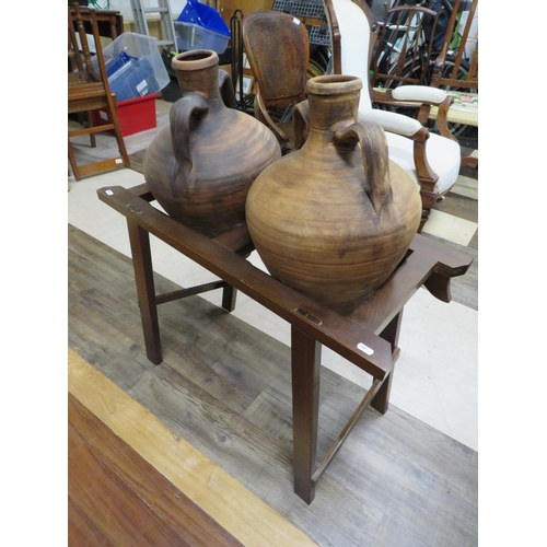 1081 - Dark Wood Olive pot holder with twin pots. See photos.