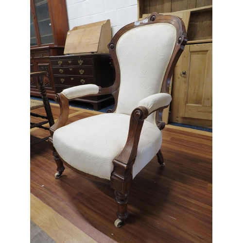 1084 - Vintage Upholstered Chair in very good order. See photos.