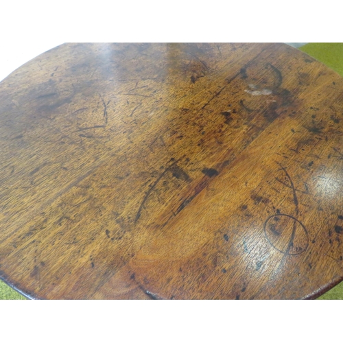 1122 - Antique Tilt top circular mahogany table. See photos.