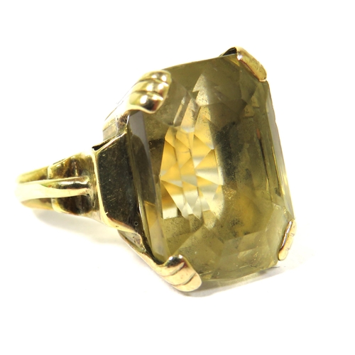 509 - Antique Yellow Gold Statement Ring set with a very large Smokey quartz stone which measures approx 1... 