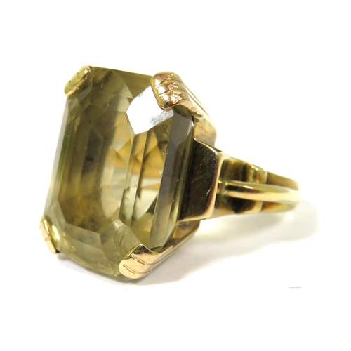 509 - Antique Yellow Gold Statement Ring set with a very large Smokey quartz stone which measures approx 1... 