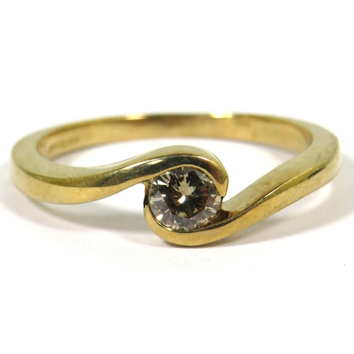 541 - 9ct Yellow Gold Ring set with a Central Diamond which measures approx 0.25pts.  Finger size 'O-5 to ... 