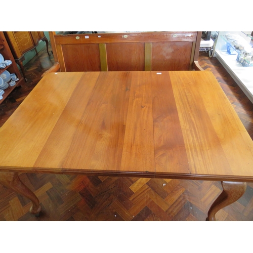 567 - Late 19th/Early 20th Century wind out Dining Table with single extension leaf. Raised on legs with o... 